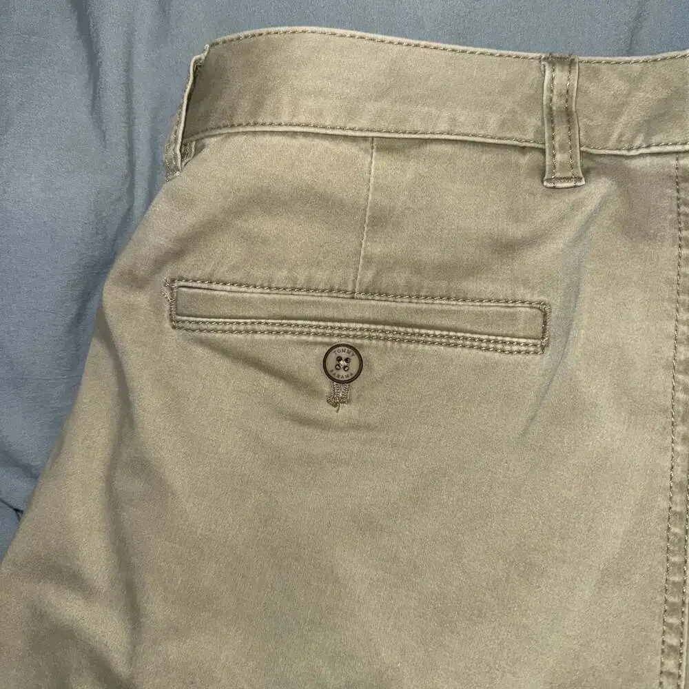 Tommy Bahama Men's Boracay 9.5-Inch‎ Chino Shorts  Size 29